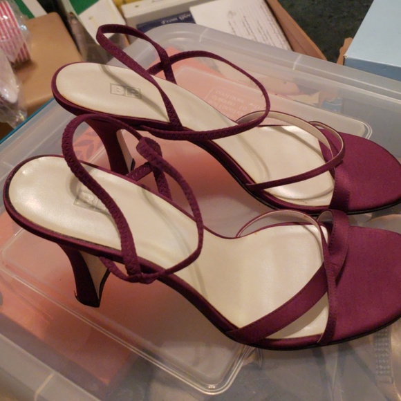 High heels - Picture 2 of 2